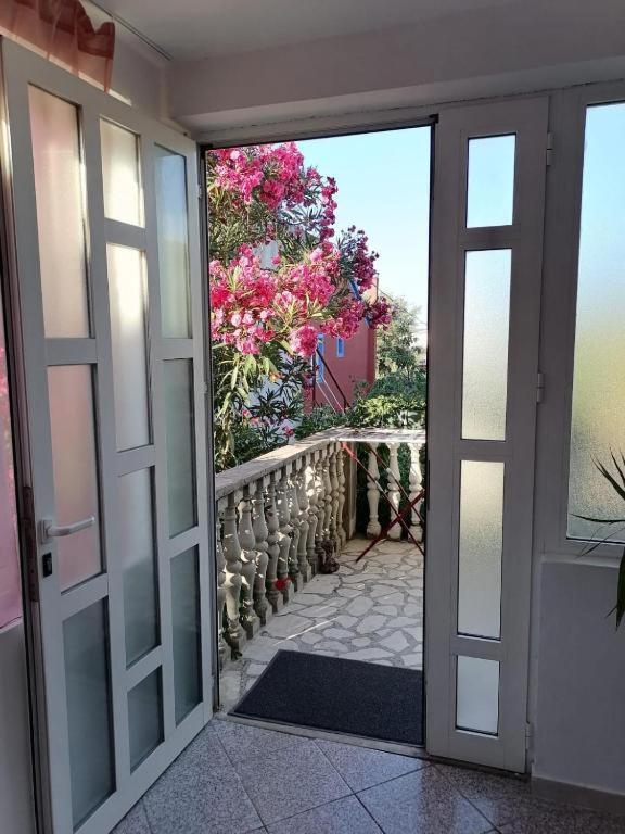 App For 2 Apartman Bibinje Kültér fotó
